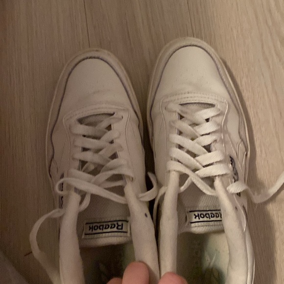 Reebok shoes - Picture 4 of 4